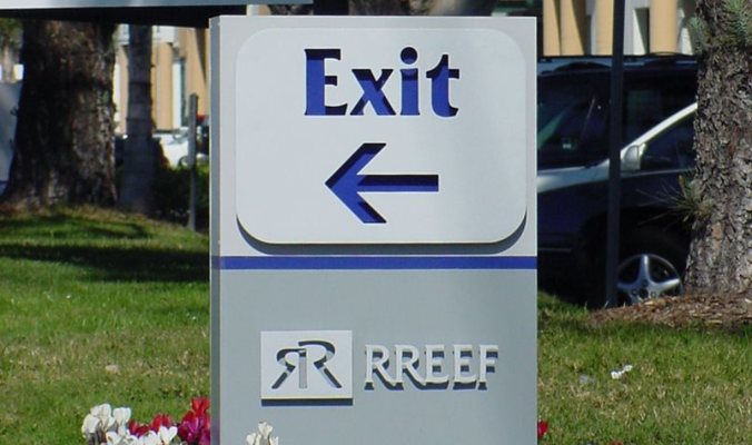RREEF Directional Sign by Landmark Signs Inc.
