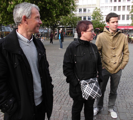 Gemeinsamer Ausflug nach Aachen mit den Eltern zu Beginn der Praktikumszeit.