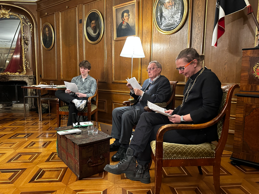 22. Januar 2023: Zunftsaal der Gesellschaft zu Pfistern Bern - Generationen-Lesung (Foto: L. Kauz)