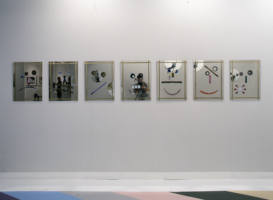 Miroirs émojis - 80 x 60 cm -  Richard Fauguet/Daniel Schlier travaux à 4 mains - stand Galerie Art : Concept, Fiac - 2000