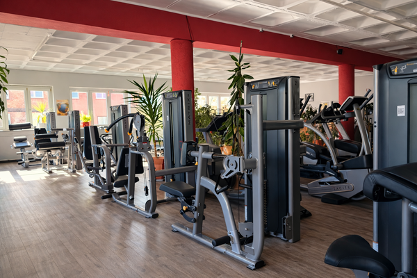 Moderne Trainingsfläche mit viel Platz im PTC Hildesheim