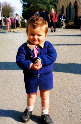 1955 ; Young Anthony in Athens, Greece, prior to leaving for Australia. BP