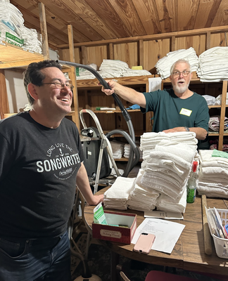 2026 : The 2 Peters doing Spring cleaning
