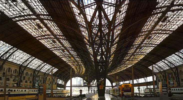 Estacio de Franca Barcelona - platforms