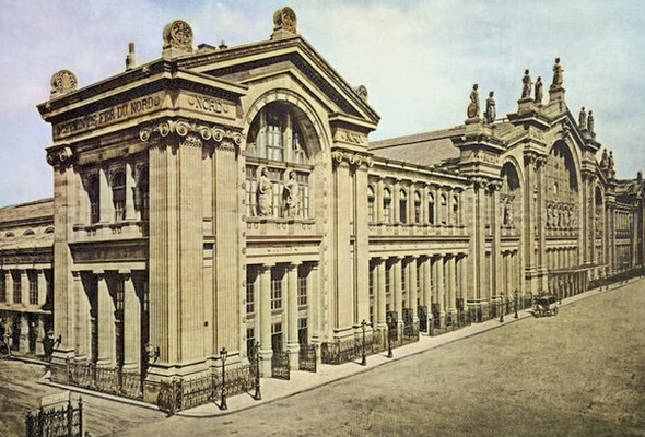 Boulogne Railway Station. Image coloured by A. Zois.