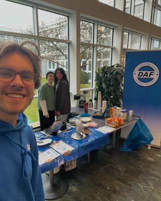 Blaue Pause Frühling 2025