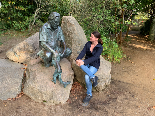 Im Gespräch mit Gerald Durrell, dem Gründer des Zoos auf Jersey.