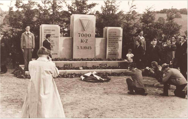 1948 Eröffnung der Gedenkstätte (Fotograf unbekannt)