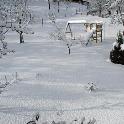 Winterimpression in der Umgebung des Gasthofs "Zum Hohen Lohr" in Battenhausen; landschaftlich schön gelegen im Naturpark Kellerwald-Edersee in der nordhessischen Grimmheimat