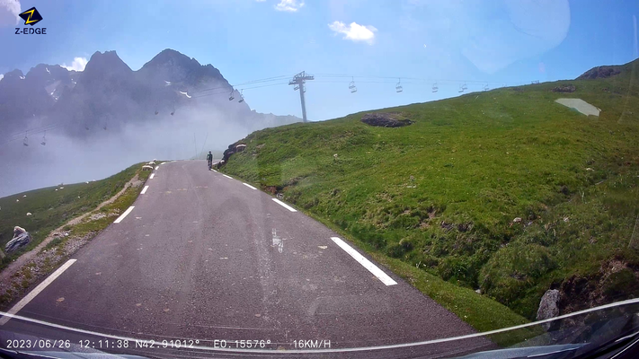 Bild: Wohnmobilreise in die Hochpyrenäen hier Fahrt zum Col du Tourmalet 