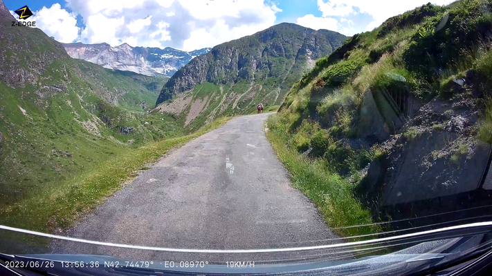 Bild: Wohnmobilreise in die Hochpyrenäen hier Auffahrt zum Cirque Troumouse