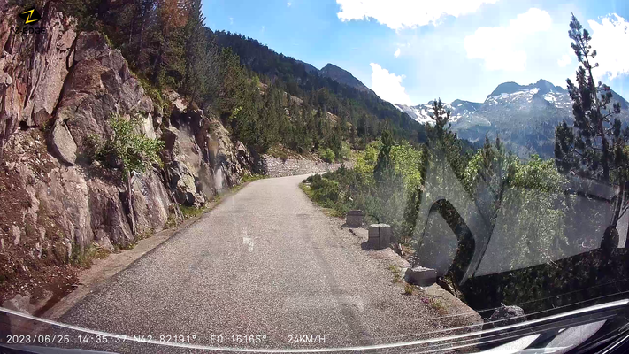 Bild: Wohnmobilreise in die Hochpyrenäen hier Fahrt Pass Col Cap de Long 