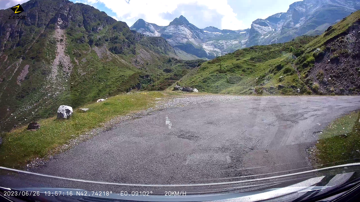 Bild: Wohnmobilreise in die Hochpyrenäen hier Auffahrt zum Cirque Troumouse 