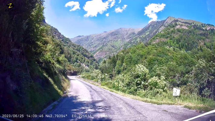 Bild: Wohnmobilreise in die Hochpyrenäen hier Fahrt Pass Col Cap de Long
