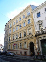 Appartement de Richard Moser (saison 1), situé 80 rue du Maroc à Vienne