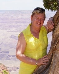 Elfriede Wank-Wrba, Kassiererin