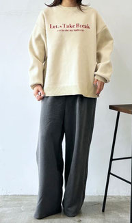 ロゴポリエステル 100%ニット  5,390円→2,680円(税込)   