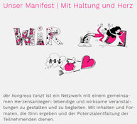 Laptop, Mikrofon und Kopfhörer auf weißem Schreibtisch stehen symbolisch für Wissensvermittlung durch Webinare, Podcasts, Blogs