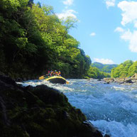 【下流コース】でのラフティング｜水量：通常の水位