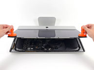 Removing the display of a friction stir welded Apple iMac 21.5'', 2012