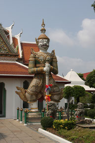 Yaksha-Wächter vor dem Wat Arun, Bangkok