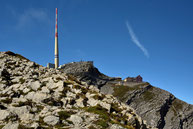 Der Markante Sendeturm und das Berggasthaus " Alter Säntis"