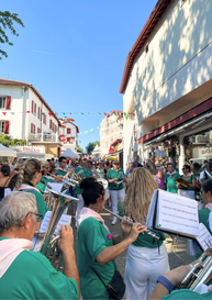 Visiteurs de la Fête du Gâteau Basque à Cambo-les-Bains