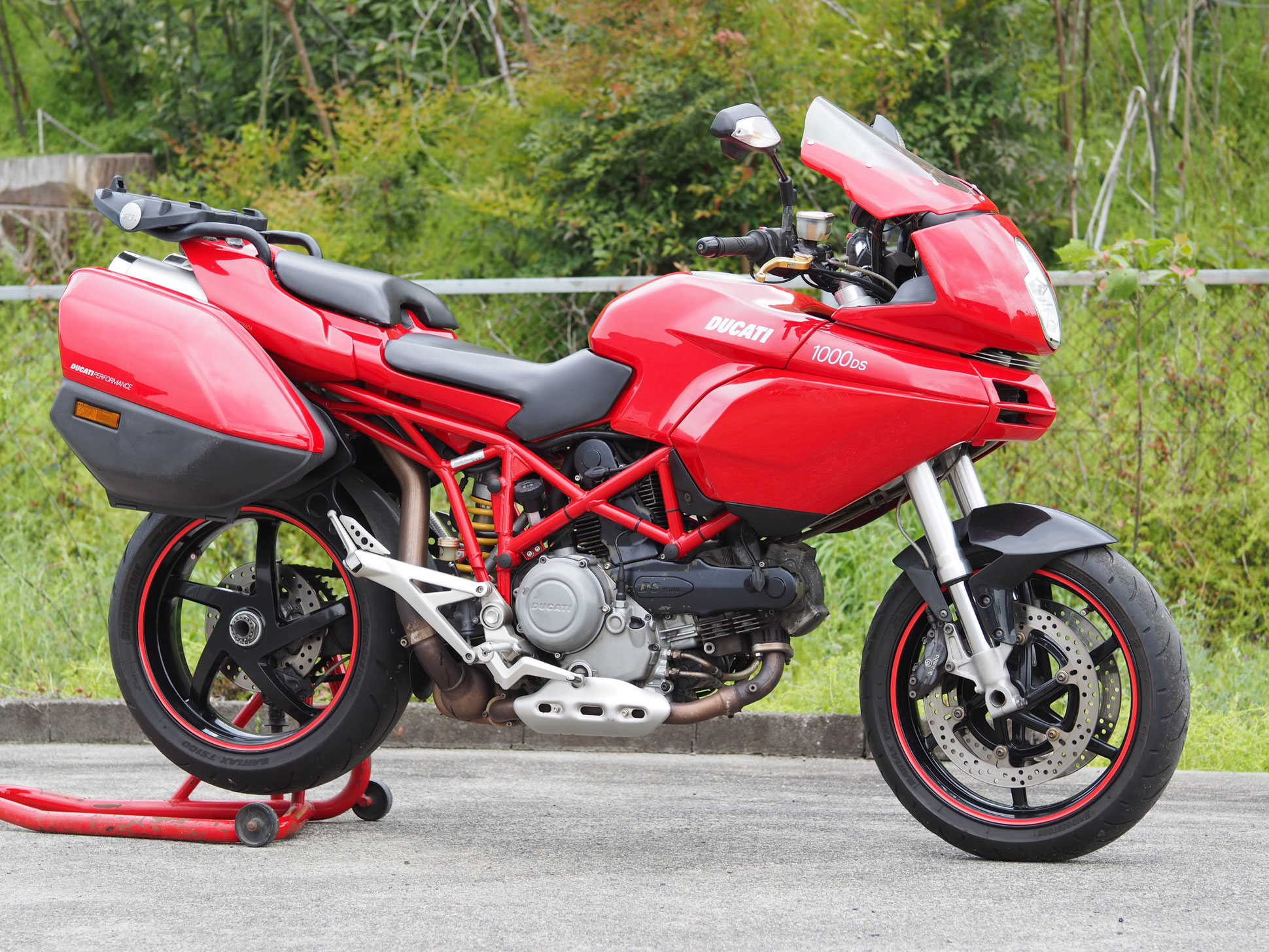 還暦に赤いバイクを買いました - DeakCraft Motorcycles