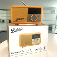 Roberts Revival Petite 2, kompaktes Radio für die Reise mit Weckfunktion. 