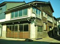 新潟県上越市中央4丁目の売り中古住宅