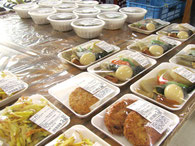 総菜は少量販売