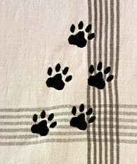 Stickerei Katzenpfoten