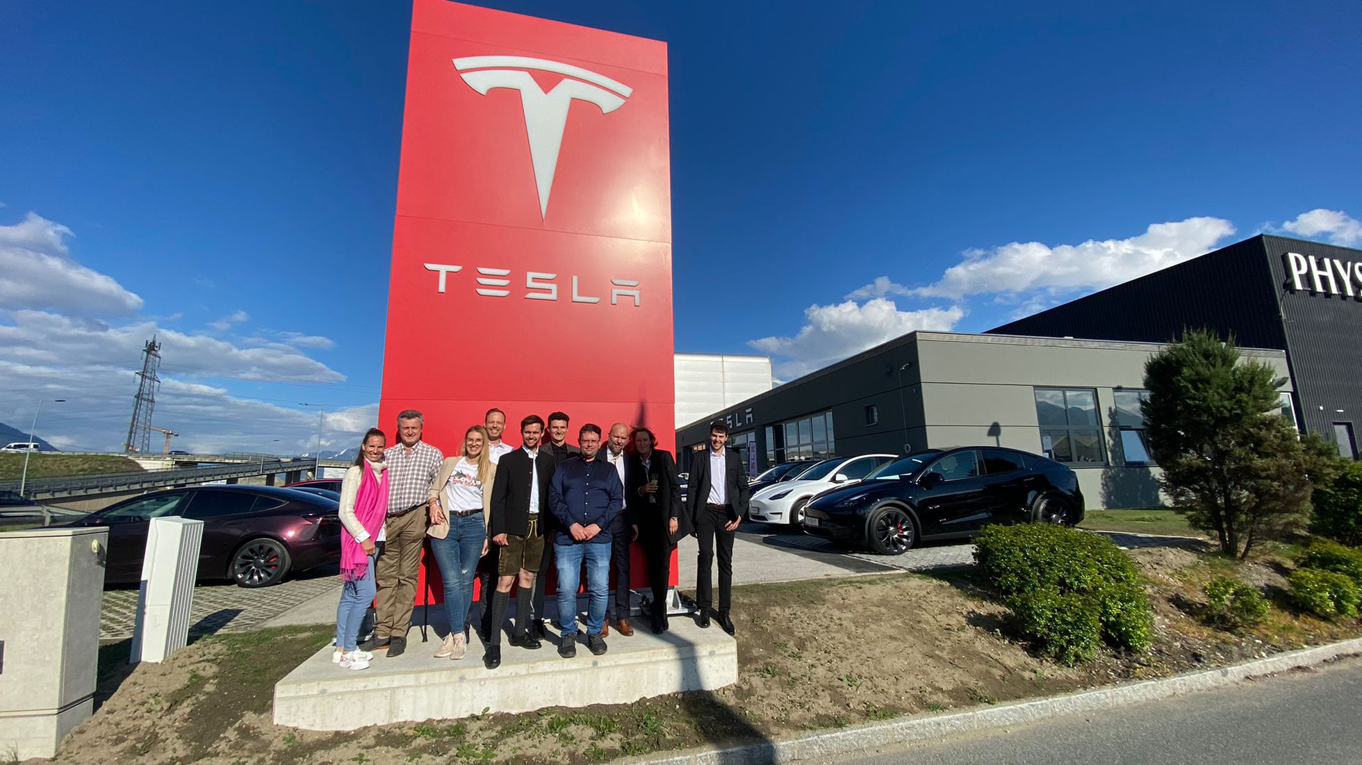 Neues Tesla Service Center in Thaur / Tirol - Tesla Club Austria