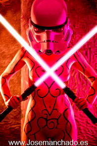 bodypaint star wars, body paint star wars, body paint storm trooper, star wars sexy