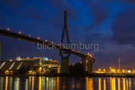 Blaue Stunde: Köhlbrandbrücke