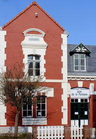 L'entrée aujourd'hui de l'ancienne école jean de la Fontaine - Le Touquet-Paris-Plage