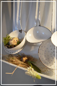 Fliegenschränke, alte und neue Küchenutensilien im Shabby Chic, aus Emaille, Holz und Zink finden Sie im Laden von Sternschnuppe home & garden, Goldwiese 7, 57612 Eichelhardt und auf unserer Frühlingsausstellung, Adventszauber, Offenen Gartenpforte.