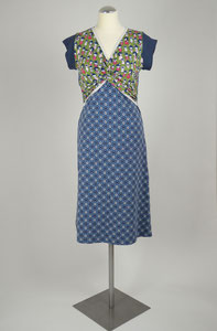 Sommerkleid #Kleid Jersey Knotenausschnitt bequem elegant Mustermix Spitzenrücken Materialmix