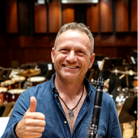 „World of Clarinet ist der perfekte Ort für alle, die ihre Leidenschaft für die Klarinette vertiefen wollen.“ Pete aus Los Angeles