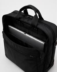 ETUBY business bag designed with experience in protecting electronic devices