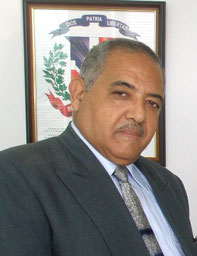 Miguel Collado destacado intelectual, poeta, historiador y escritor dominicano que enorgullece nuestra literatur celebra su cumpleaños.  