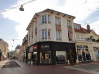 Angle rue de Moscou-rue St Jean : Emplacement de l'ancienne villa Domrémy prêtée à l'administration d'Ypres durant la 1ère guerre mondiale