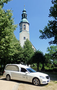 Kirche in Niederoderwitz, Oberlausitz, Sachsen, Zittau, Beerdigung, Bestattung, Begräbnis, Friedhof, Tod