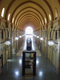 Sharjah Museum of Islamic Civilisation von innen - der ehemalige Souq ist zu erahnen