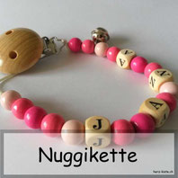Geschenk zur Geburt: Nuggikette selber machen