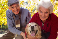 Senioren mit Hund