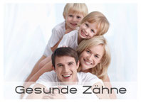 Gesunde Zähne für Kinder und Erwachsene mit Prophylaxe und Zahnreinigung in Frankfurt (© Deklofenak - Fotolia.com)