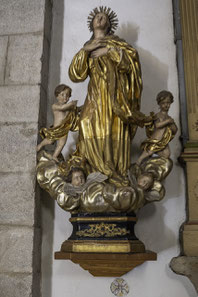 Bild: Statuen in der Église Saint-Pierre in Salernes 