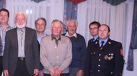 Ehrungen für verdiente Mitglieder bei der Feuerwehr Buchdorf: (von links) Theo Laxgang und Karl Schiele (je 50 Jahre), Siegfried Reiner (60 Jahre), 2. Bürgermeister Manfred Burkard, Kreisbrandmeister Martin Auernhammer und Vorsitzender Walter Grob. (ffb)