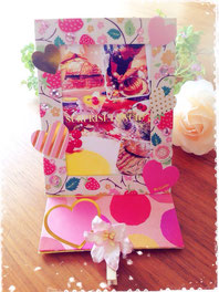 LOVE SCRAPBOOKING